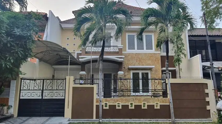 Dijual Rumah Mewah 2 Lantai Araya 1 Baru Renovasi Siap Huni