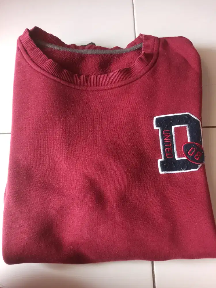 Crewneck brand Design United