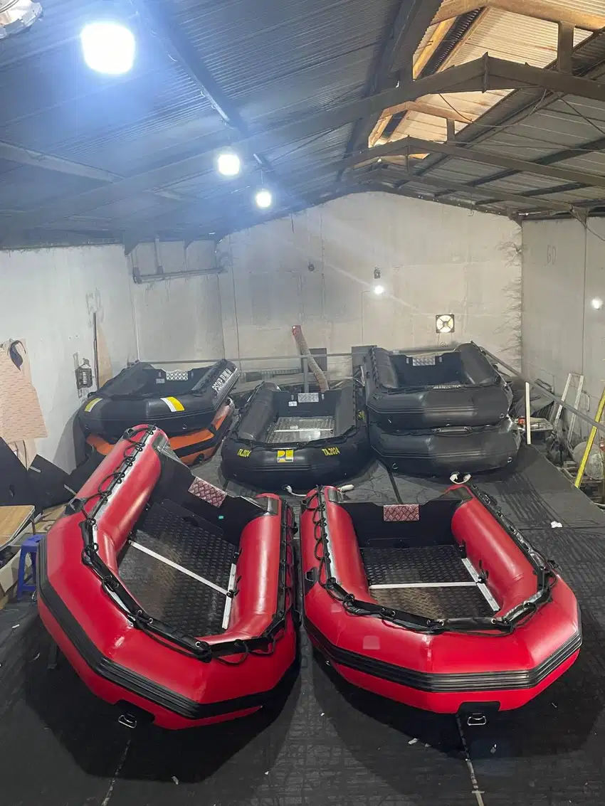 Perahu Karet Rescue Banjir Mancing PVC OCEAN 470 Capacity 10 Persons