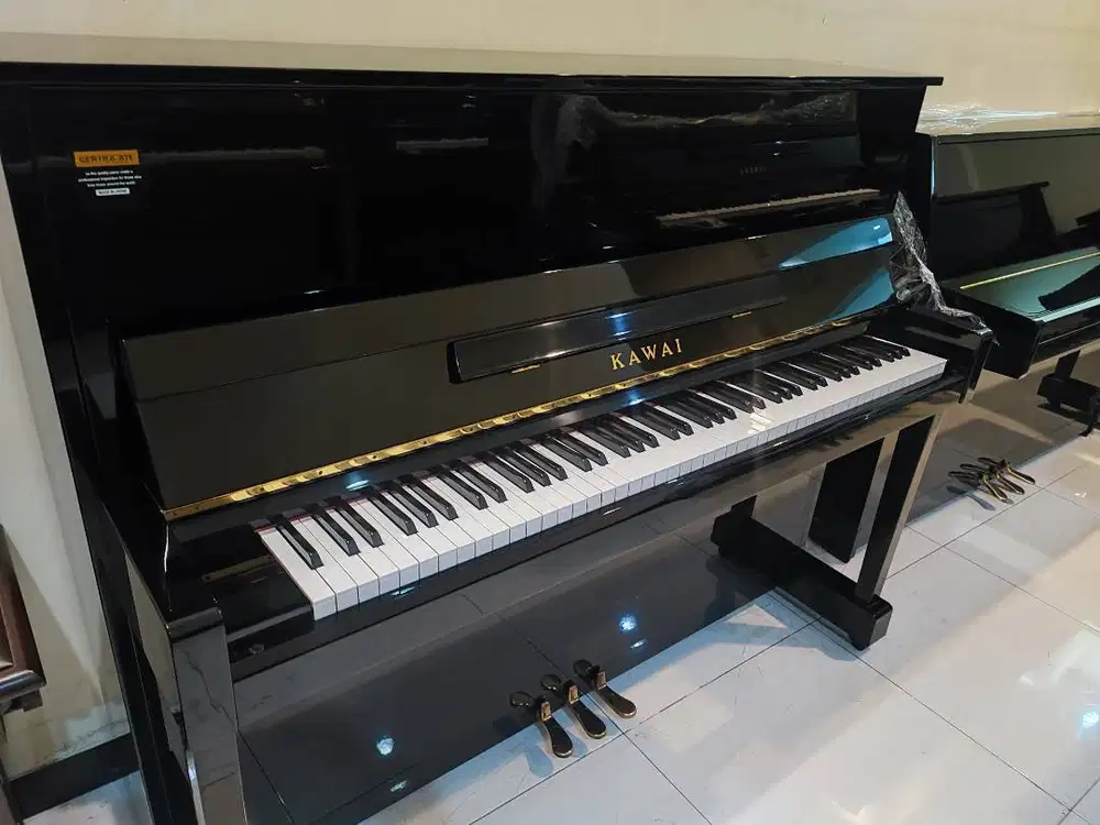 Piano Kawai Black CX21D Built Up Japan