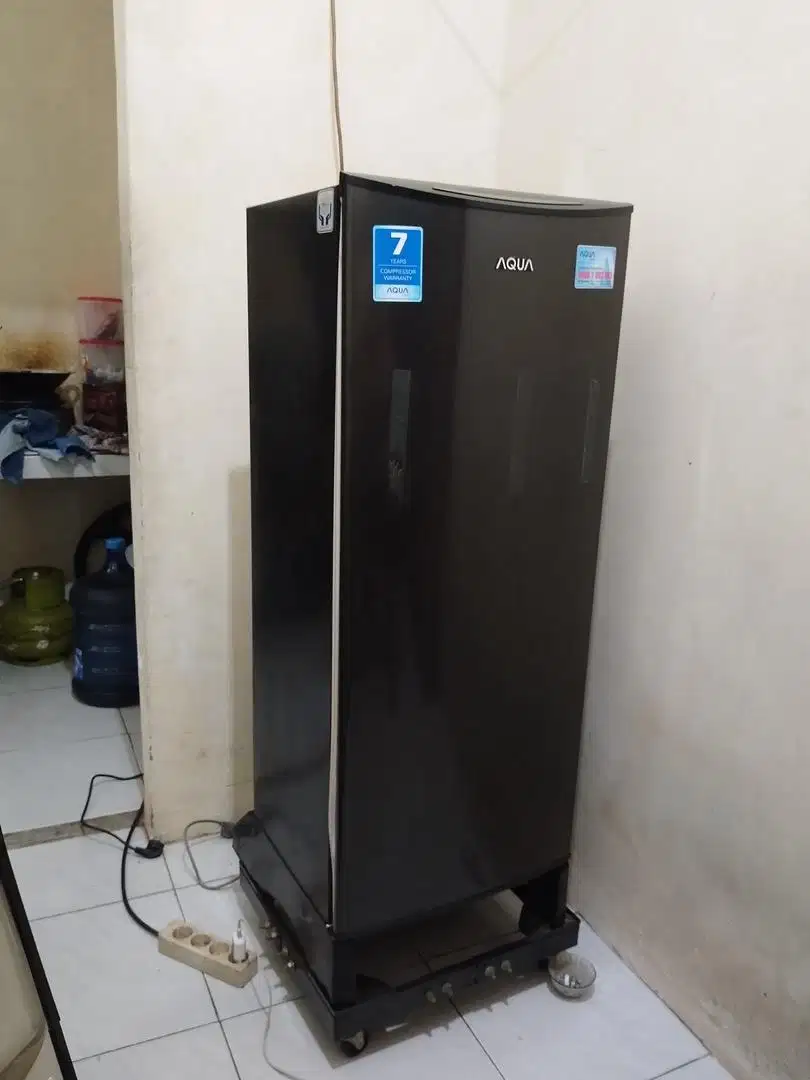 Kulkas 1 Pintu Merk Aqua ds190