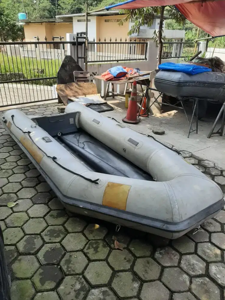 Perahu Karet Hypalon Orca Rubber Boat Perahu Mesin Tempel