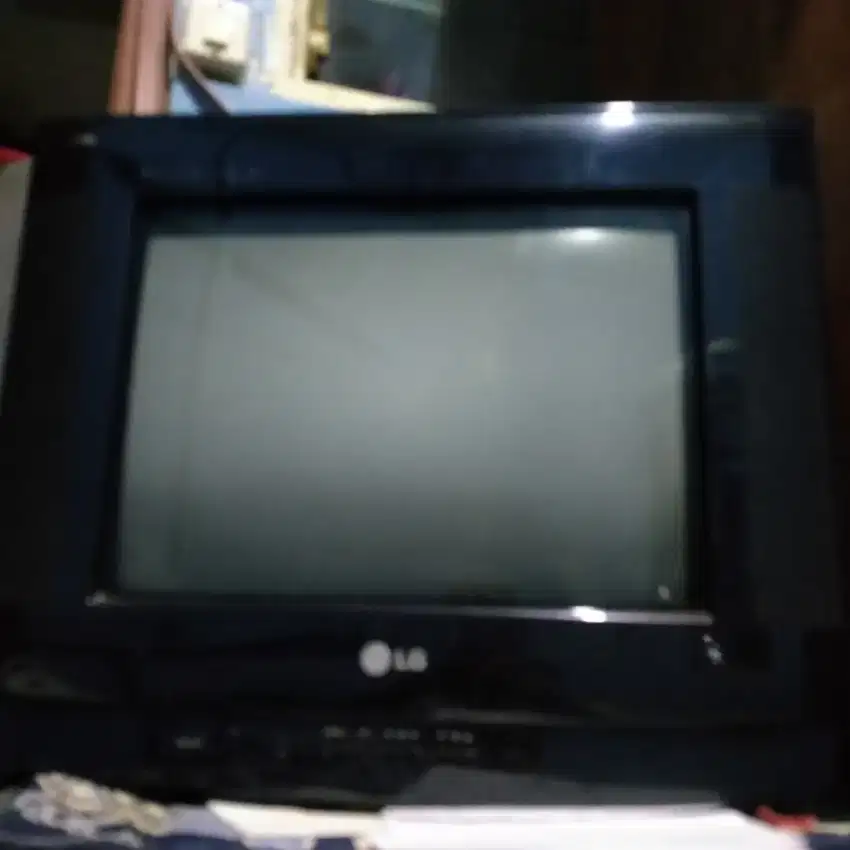 Dijual TV merk LG 24 inc ulta slim kondisi rusak