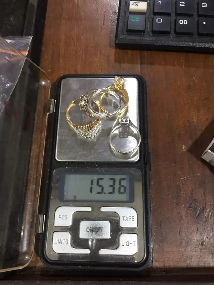 Menerima emas dgn kondisi putus patah surat hilang dan logam mulia dll