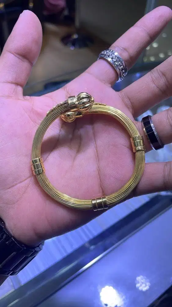 Menerima emas dgn kondisi putus patah surat hilang dan logam mulia dll