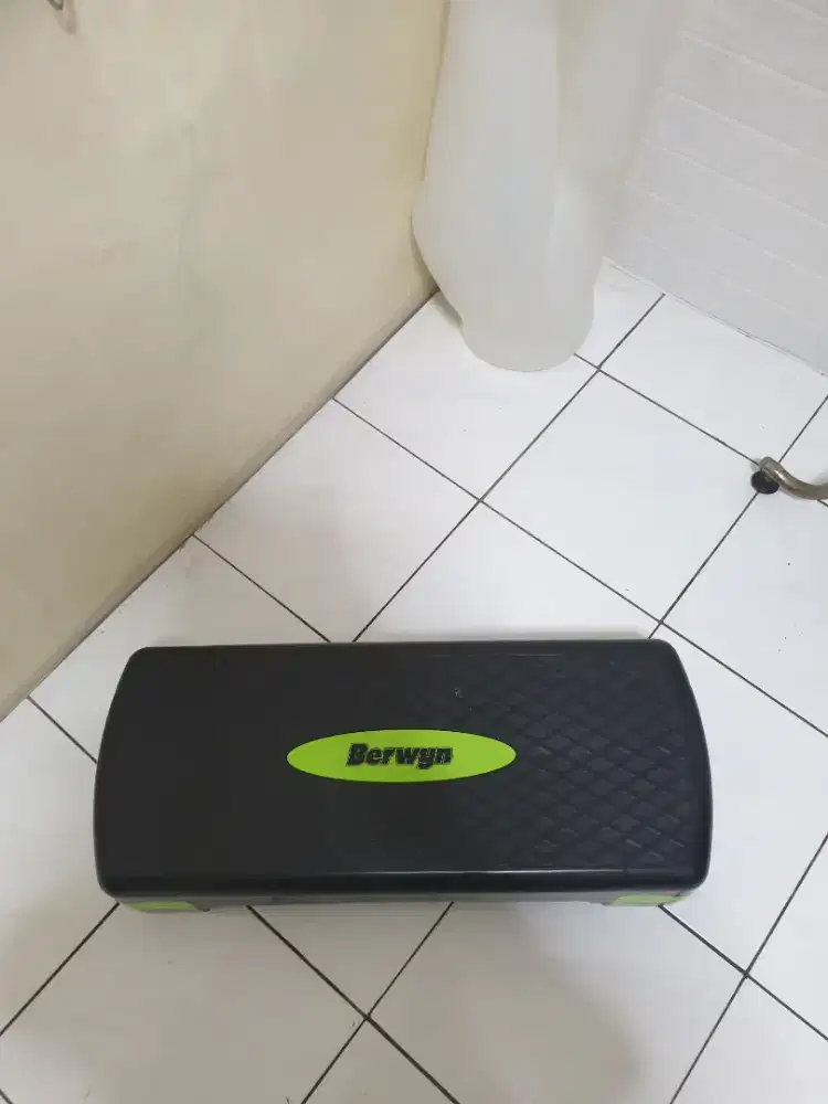 Papan step /stepper bench berwyn