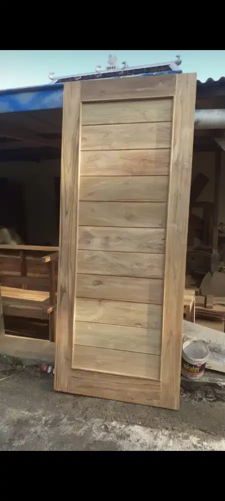 Pintu kayu jati minimalis