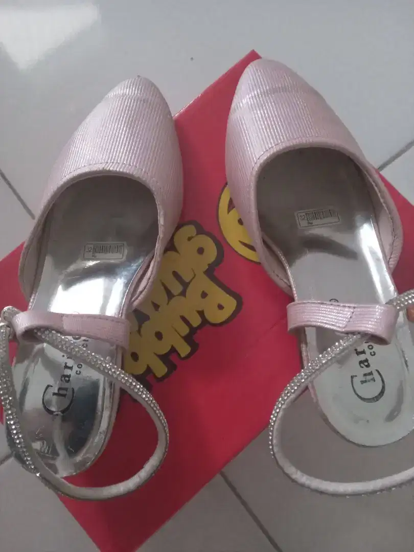 Preloved sepatu anak cewek