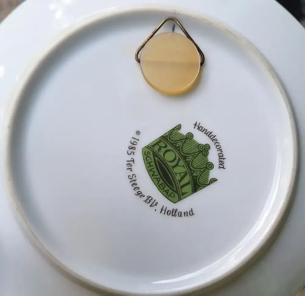 Jual 3 Piring Antik Keramik Asli Holanda.