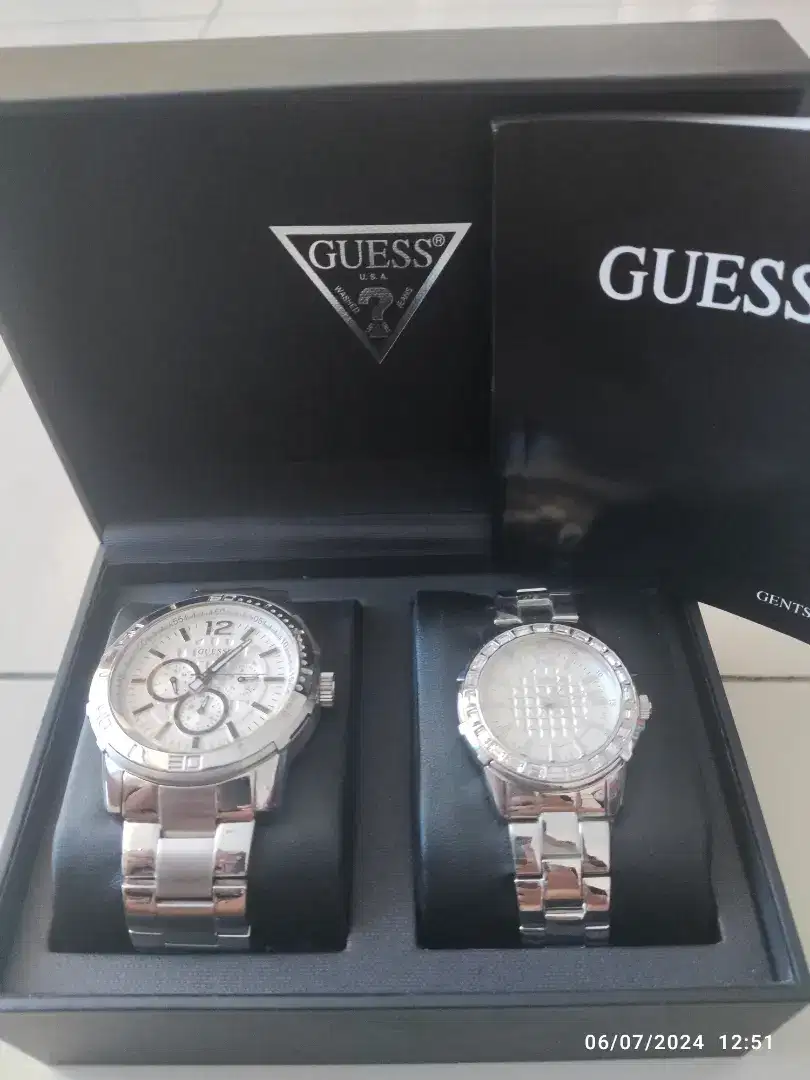 JAM TANGAN COUPLE GUESS ORIGINAL - WP0119P1