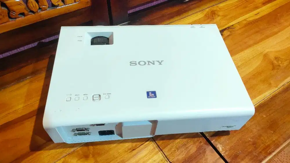 LCD Proyektor Sony EX230 XGA HDMI Bisa Tampil Dari HP