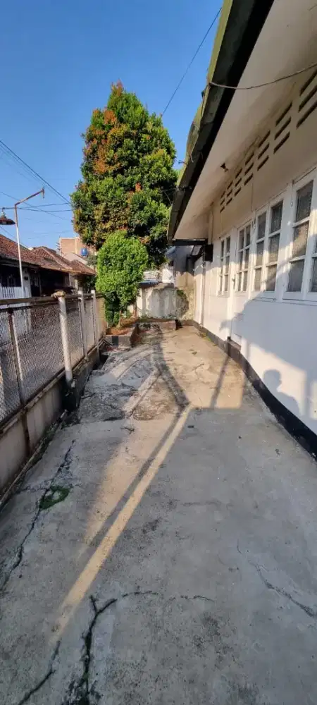 Jl rumah  lokasi sangat strategis