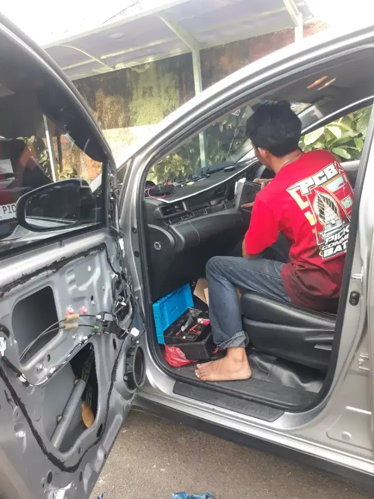 Jasa pemasangan android/power/subwofer/perdam/alrm dll