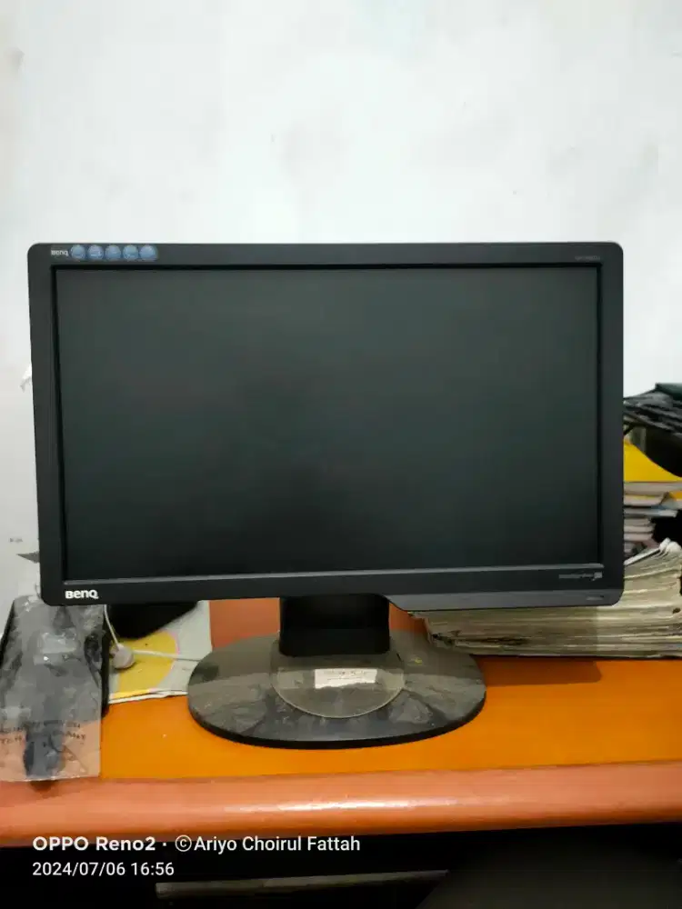 Dijual berbagai jenis monitor LED 15 dan LCD 17 inch