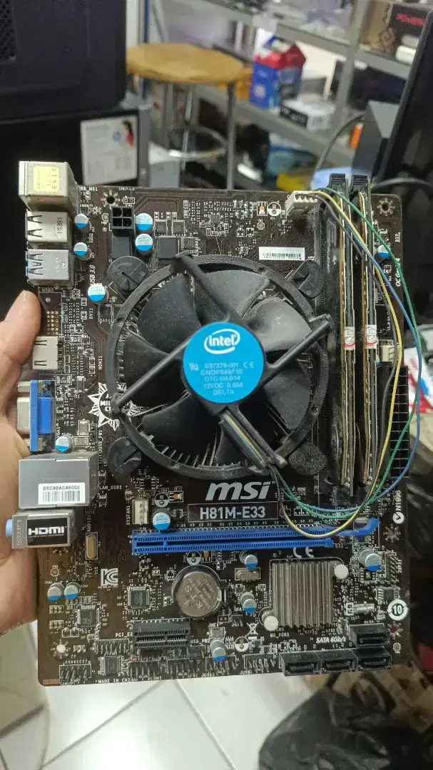 Motherboard MSi H81M-E33 plus Proccesor Core i3 murah