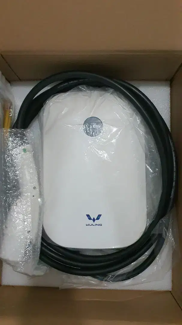 Wuling wall charger (BNIB) kondisi baru fungsi normal bagus