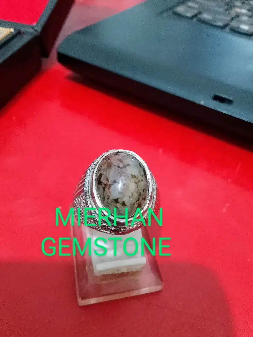 Batu Cincin Lumut Suliki