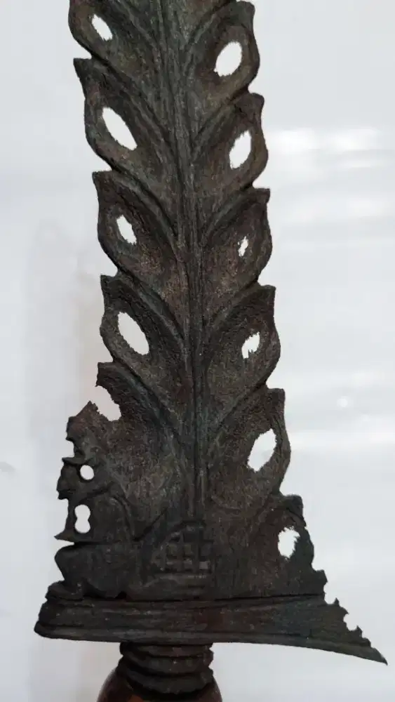 Langka unik antik wingit pusaka