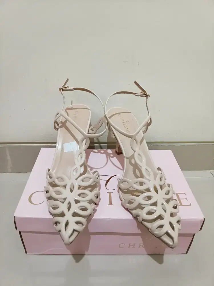 Sepatu heel wanita merk Chrissie dari payless