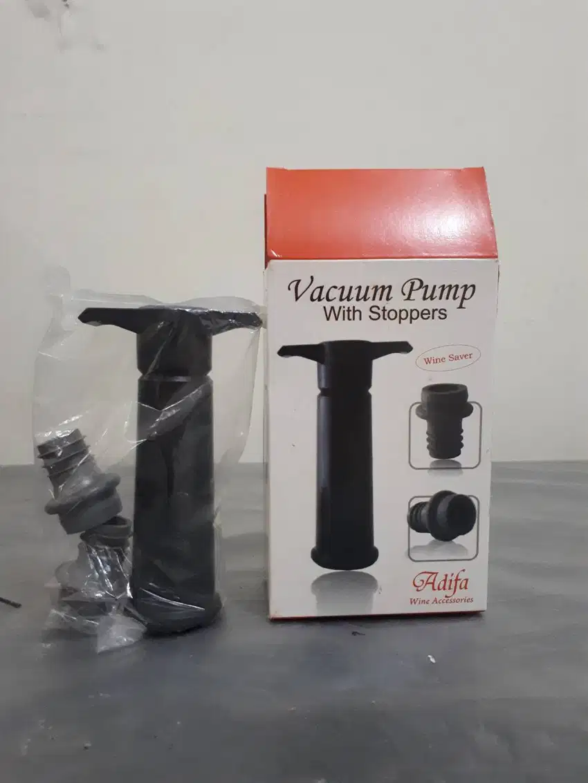 Wine Saver Vacuum Pump with StoppersTools Adifa (P-183A)