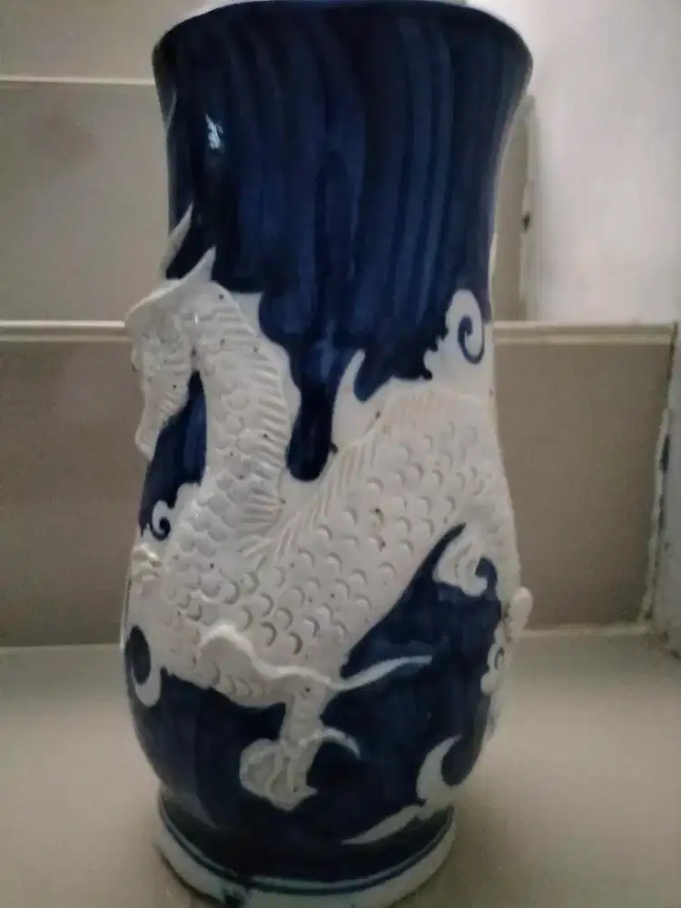 Keramik Biru Putih Gambar Naga Mulus  Tinggi 30 cm