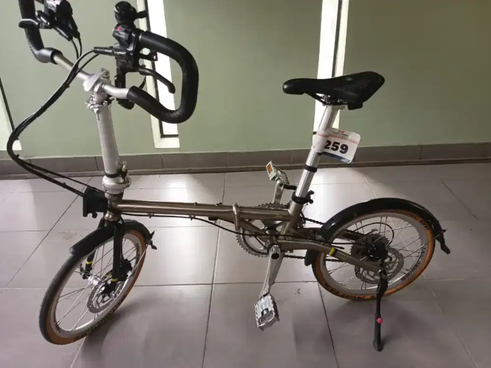 Fnhon Gust 16 warna Titanium