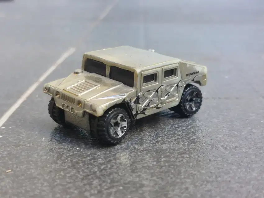 HotWheels Humvee silver h1