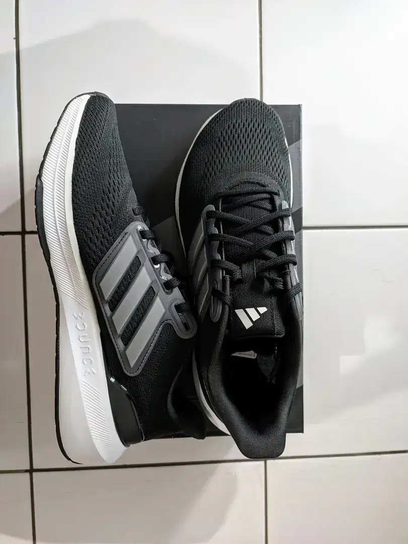 ORIGINAL ADIDAS ULTRABOUNCE - BNIB BRAND NEW