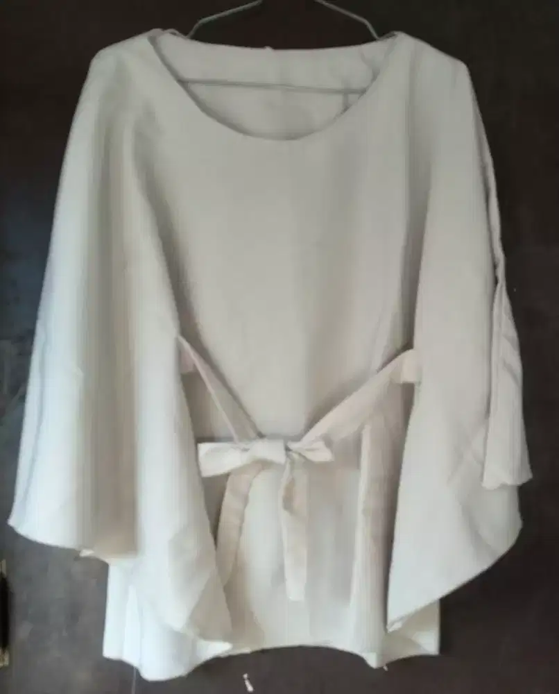 Blouse wanita model kelelawar /batwing