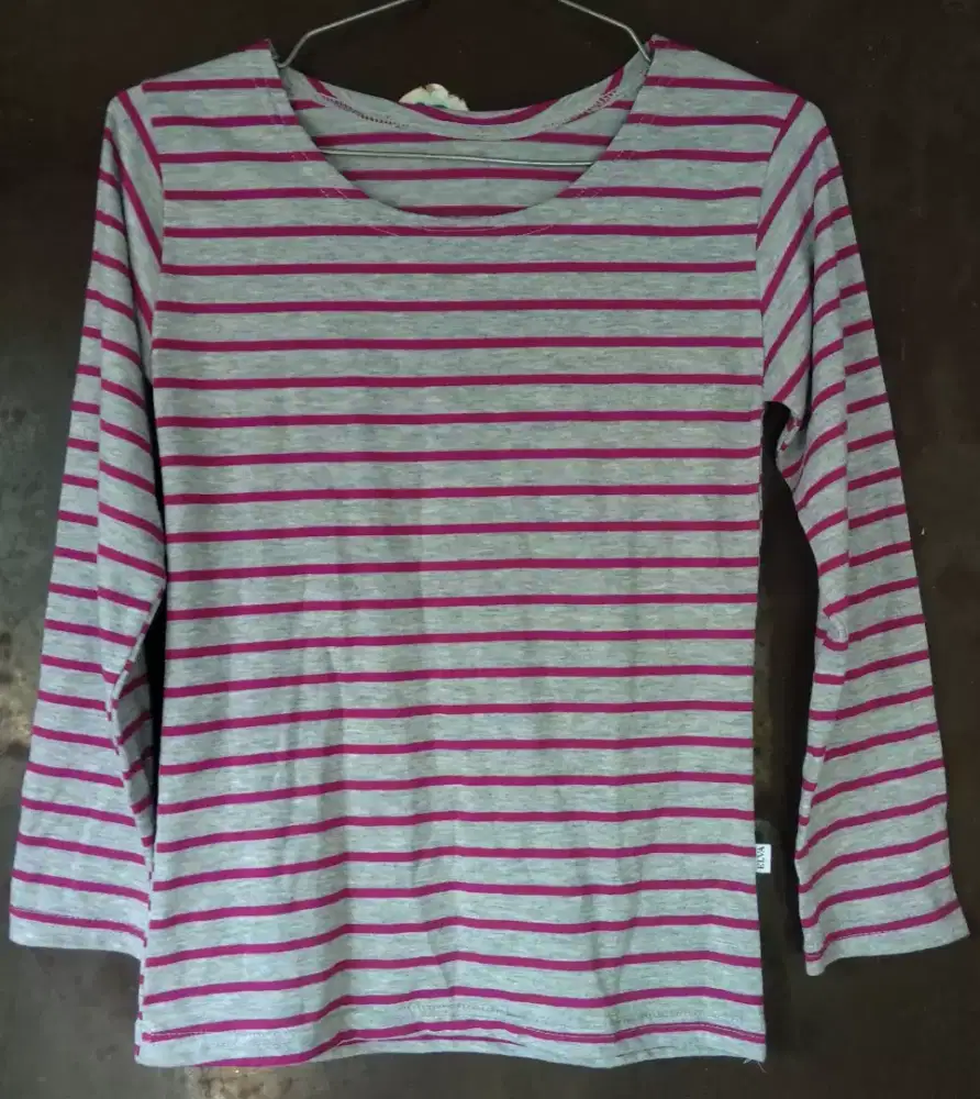 Kaos lengan panjang salur ungu