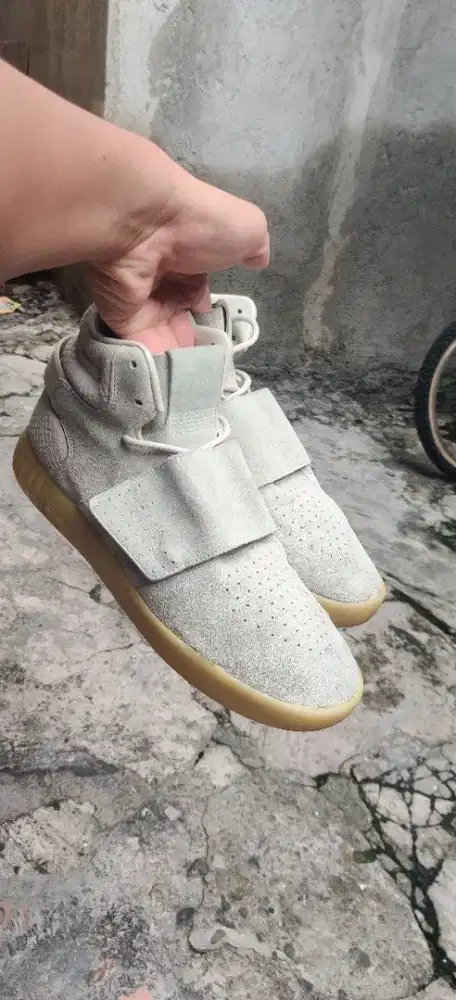 sepatu adidas tubular size 43 1/2 insole 275 minus