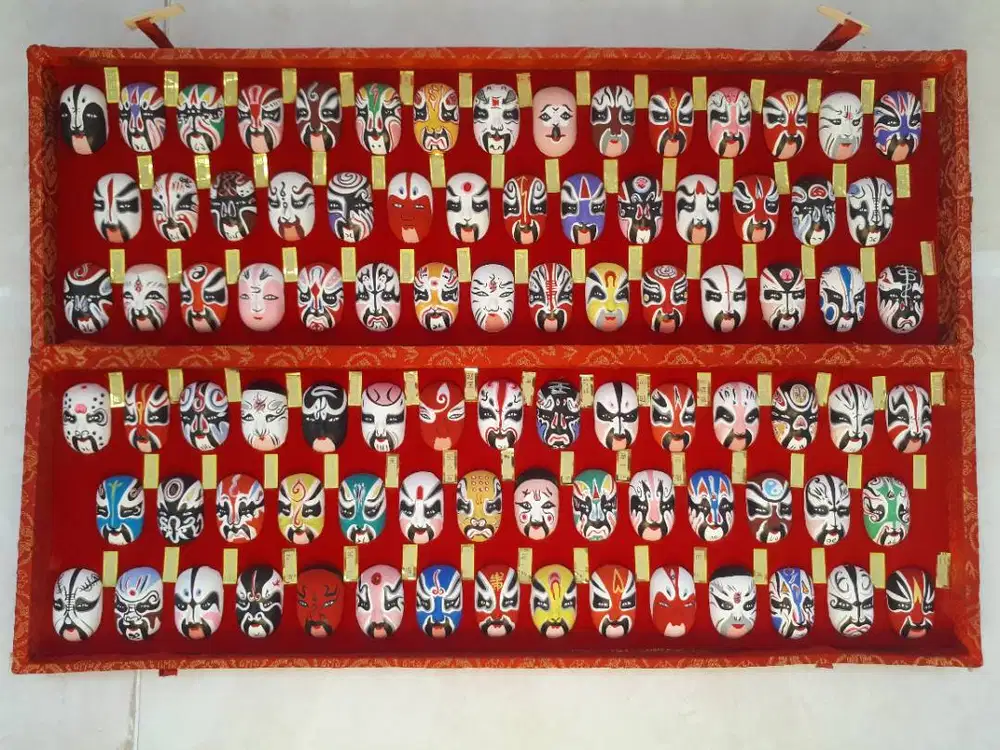 Handmade Bejing Opera 88 Face (40x13x4 cm) (A-508)