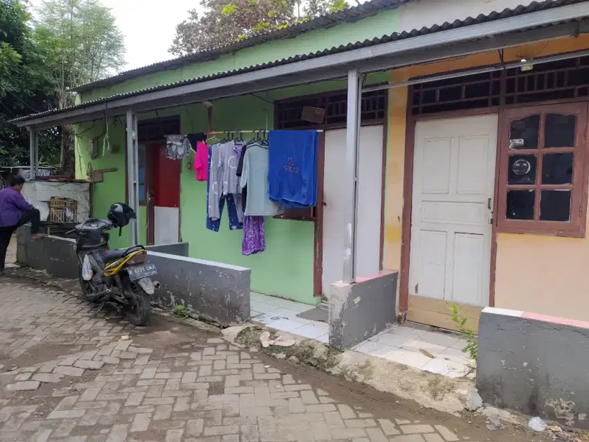 DIJUAL CEPAT Kontrakan 3 Pintu Daerah Cipete Tangerang. BISA NEGO