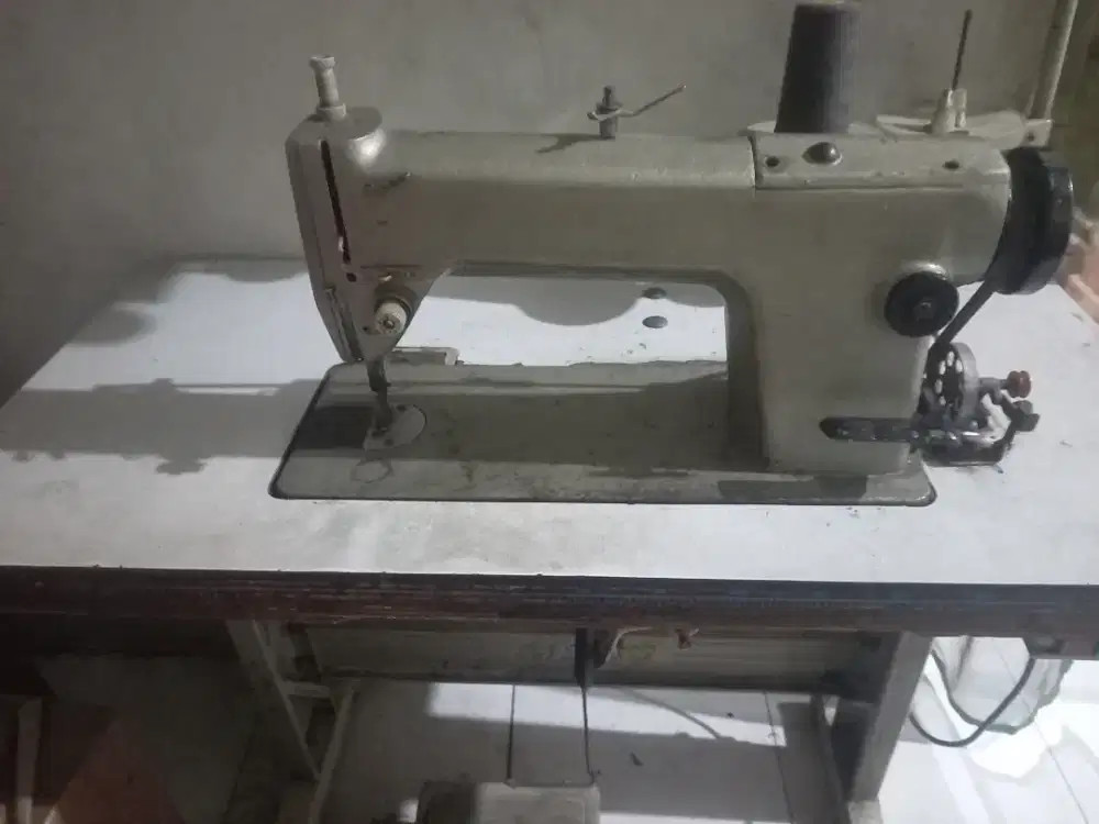 Jual mesin jahit second