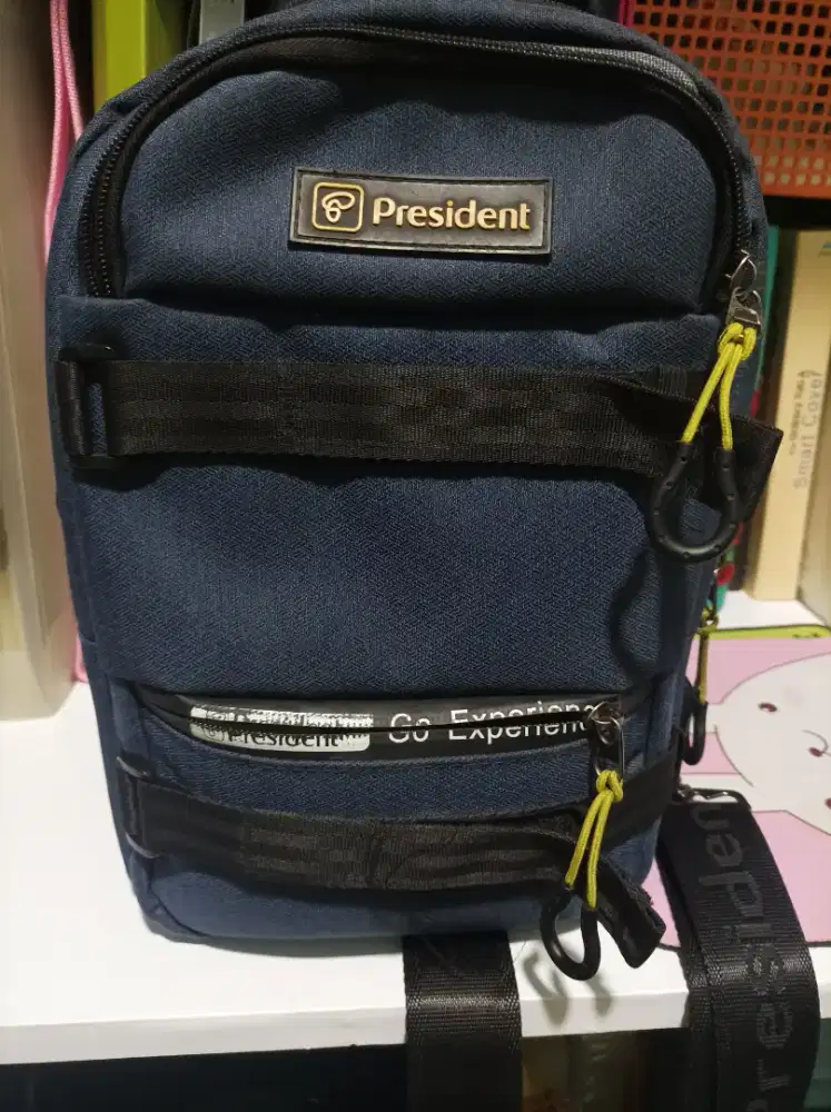 Tas selempang warna biru murah