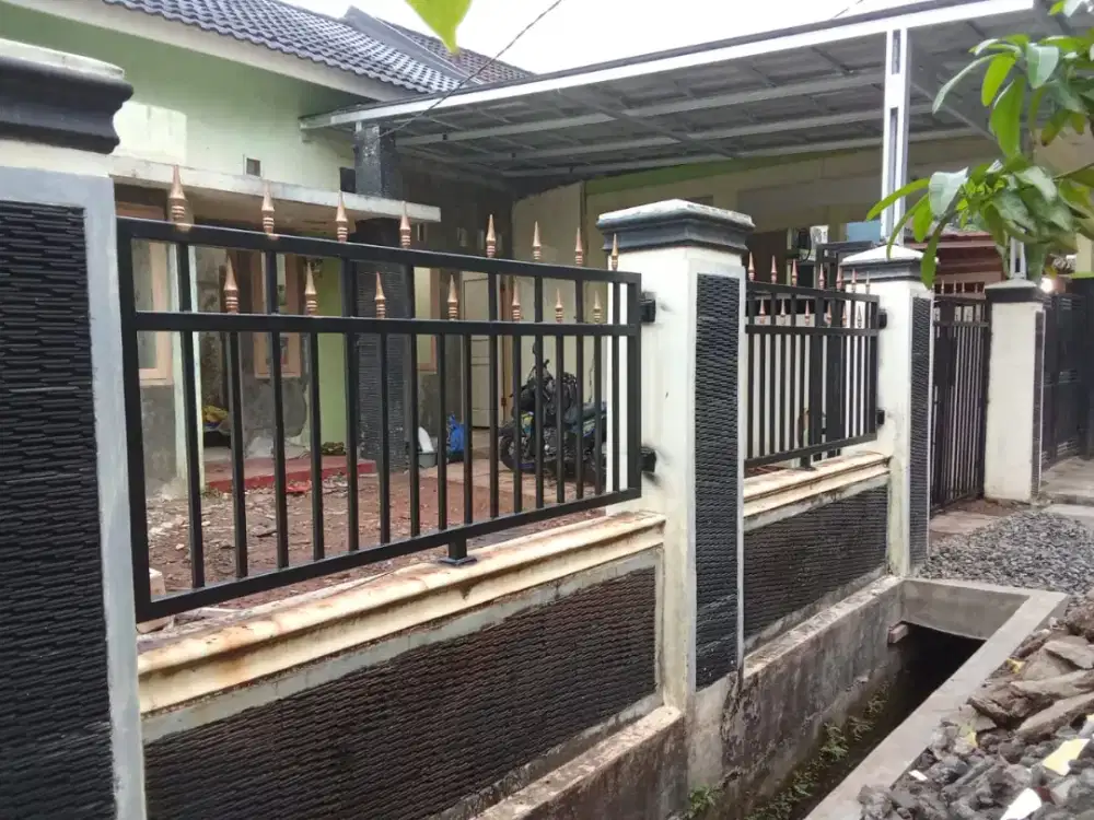 Kanopi baja ringan dan pintu pagar besi hollo galvanis