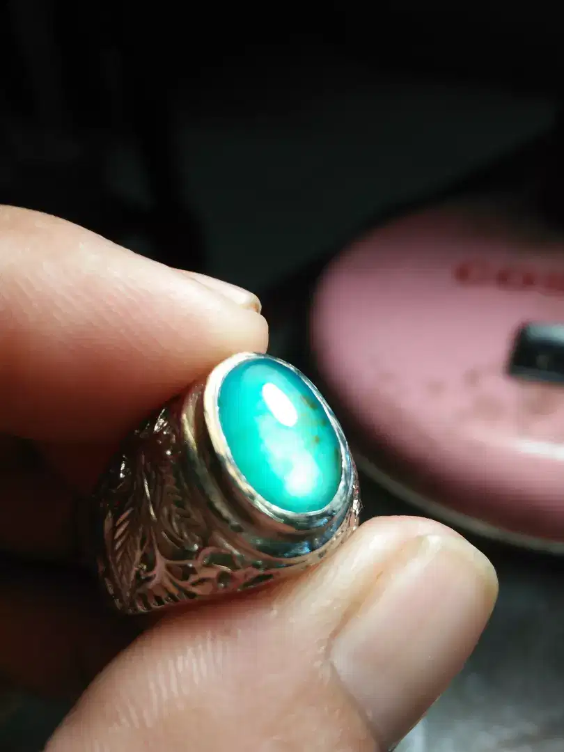 bacan doko kristal giwang metalik istimewa