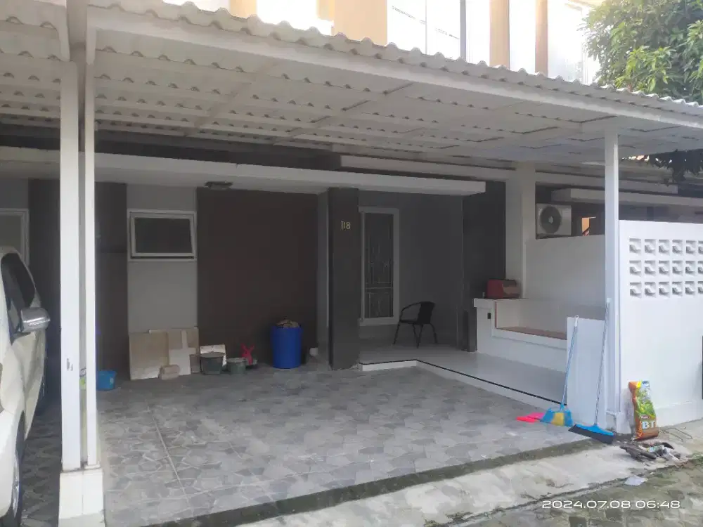 Dikontrakan Rumah lantai 2 Dkraton Residence