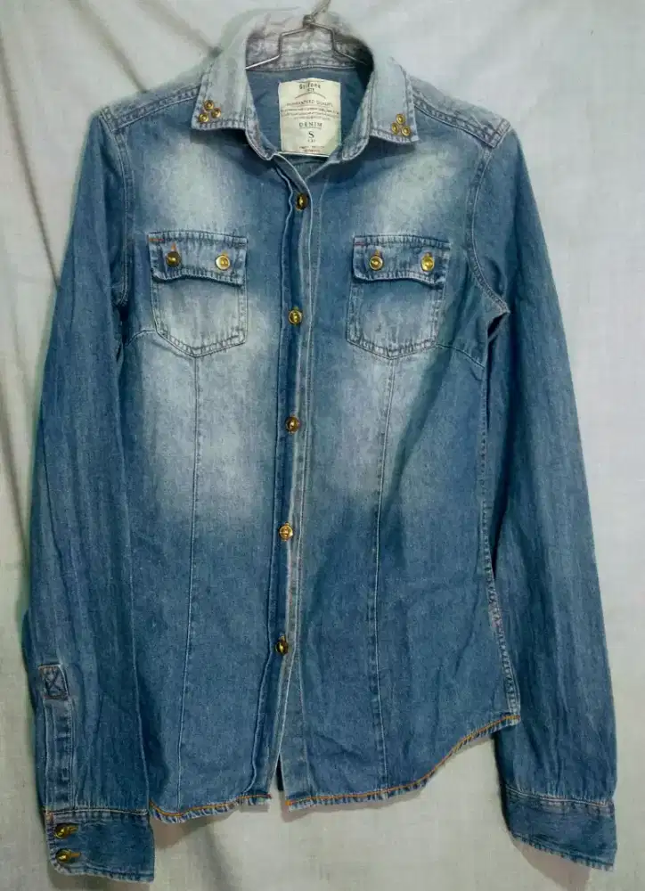Kemeja jeans Wanita