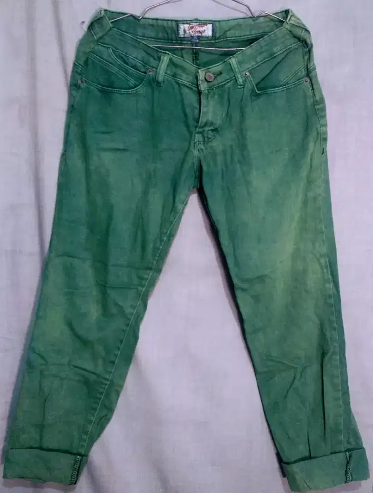 Celana panjang jeans