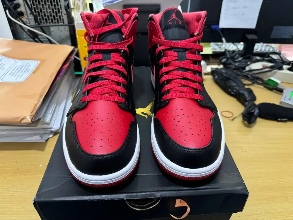 [NEW] Nike Air Jordan 1 Mid Size 47,5 Limited Edition