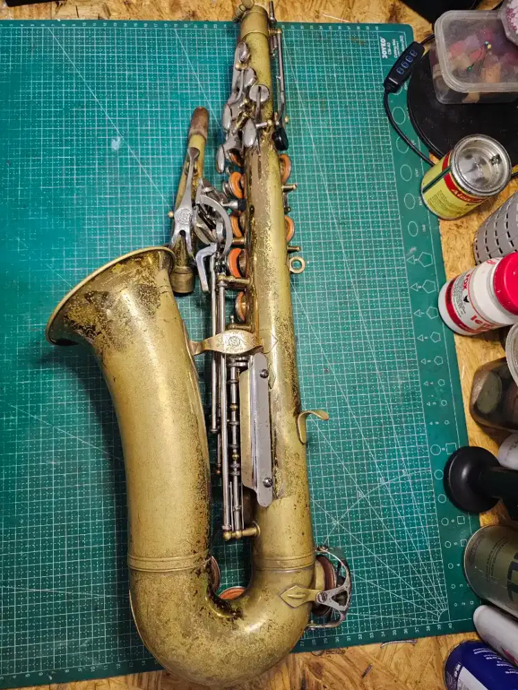 Jual beli saxophone bekas