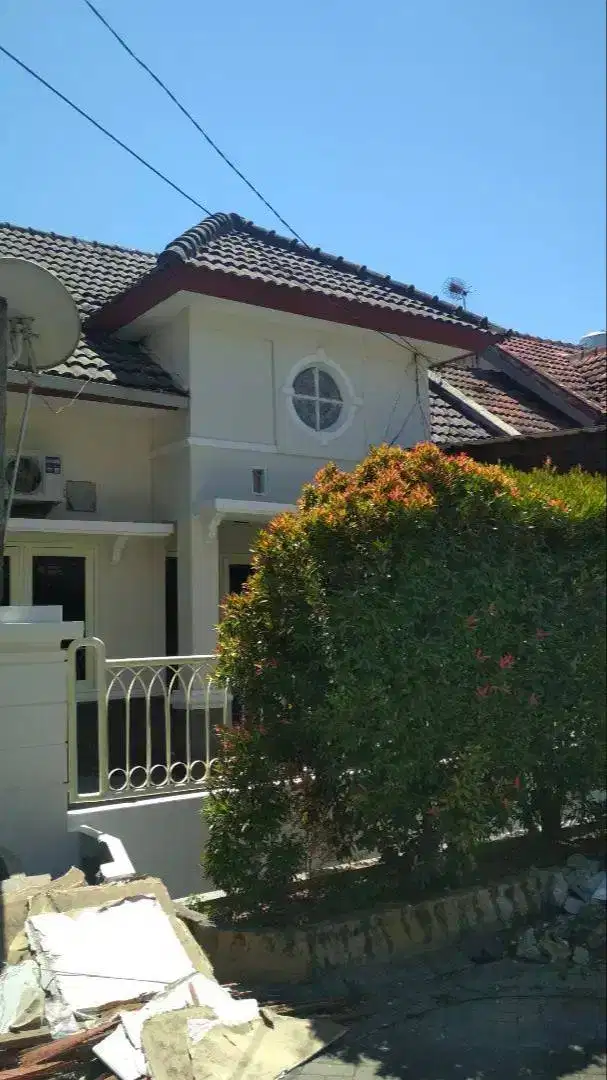 Di kontrakan rumah tinggal di Pondok Mutiara Blok CA no 16