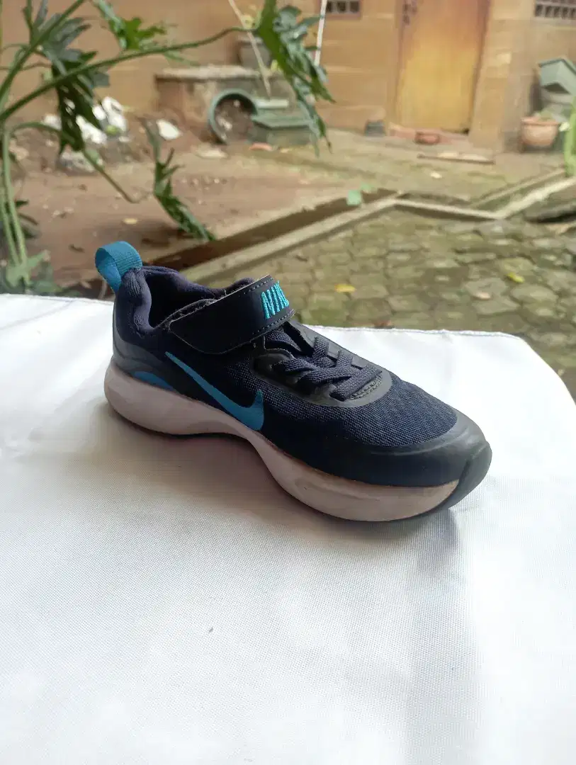 Sepatu nike anak original