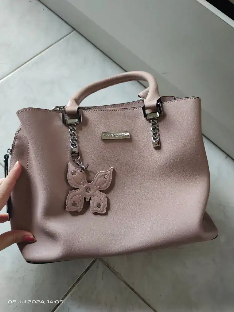 Tas Palamino untuk kulit gagangnya sudah terkelupas