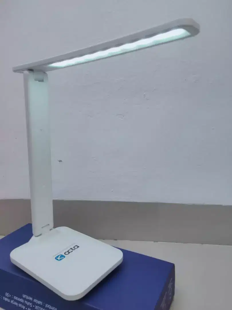 Lampu belajar estetik