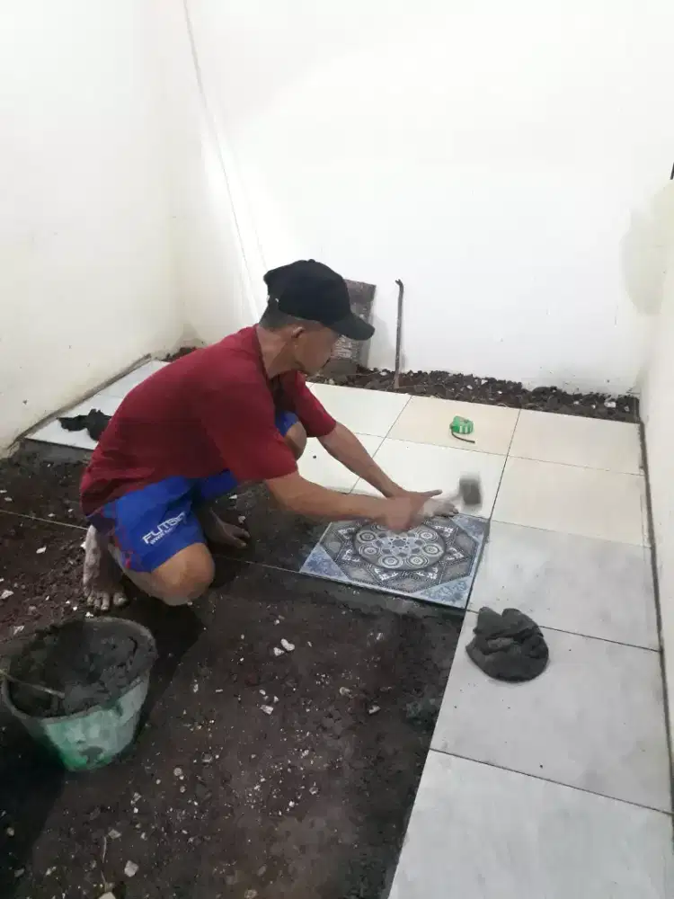 Tukang Perbaikan Rumah Harian/Borongan