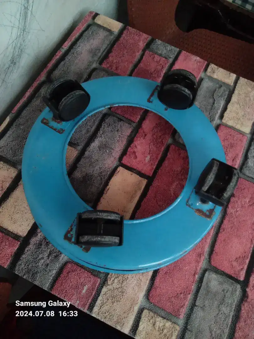 Roda untuk tabung Gas