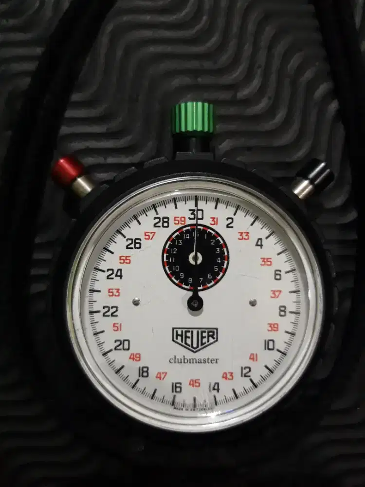 Stopwatt auttomatis mulus untuk semua olahraga barang langka banget