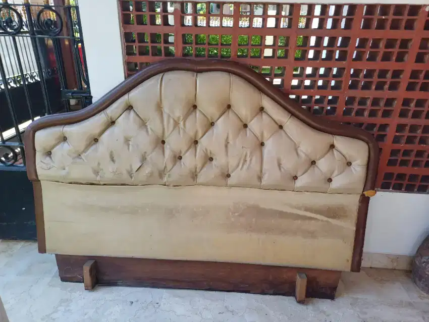 Headboard Ranjang Tempat Tidur